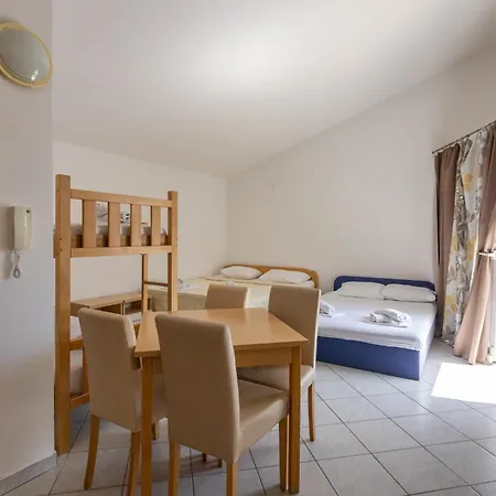 Apartments Eddy Veselica Novalja Room photo
