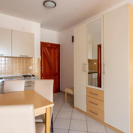 Apartments Eddy Veselica Novalja Room photo