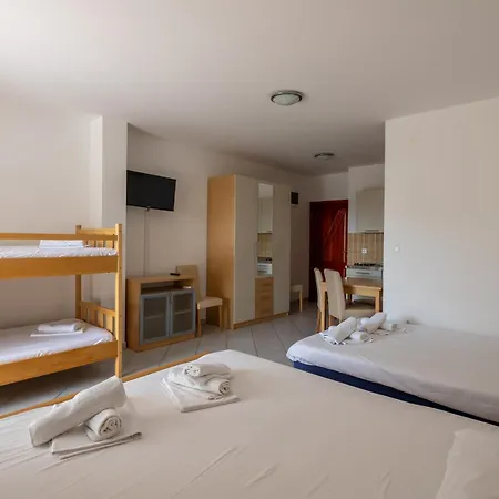 Apartments Eddy Veselica Novalja Room photo