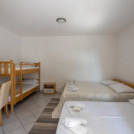 Apartments Eddy Veselica Novalja Room photo