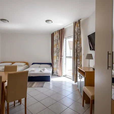 Apartments Eddy Veselica Novalja Room photo