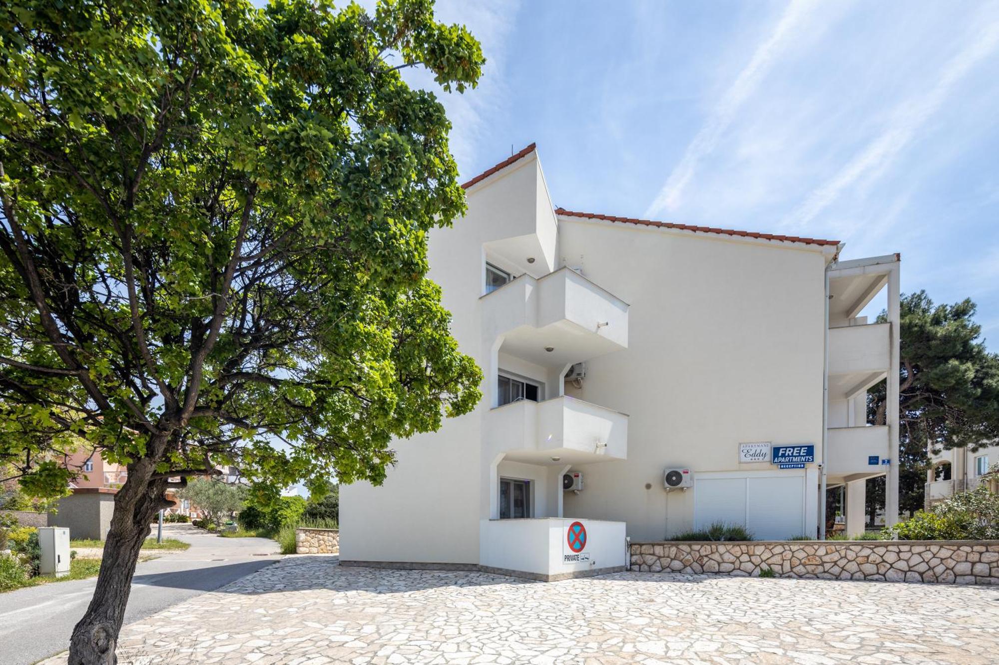 Eddy Veselica Apartment Novalja