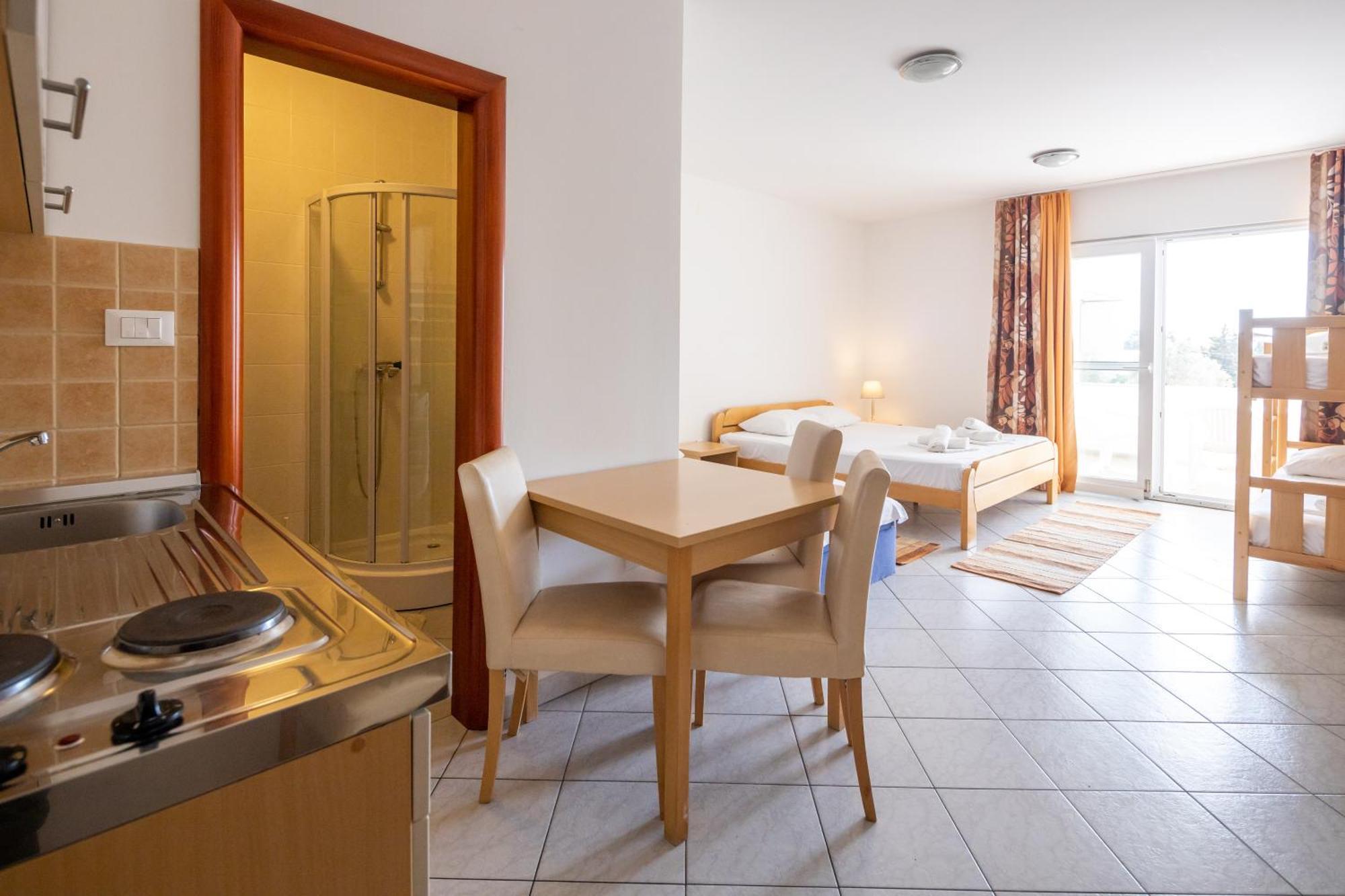 Apartment Eddy Veselica Novalja